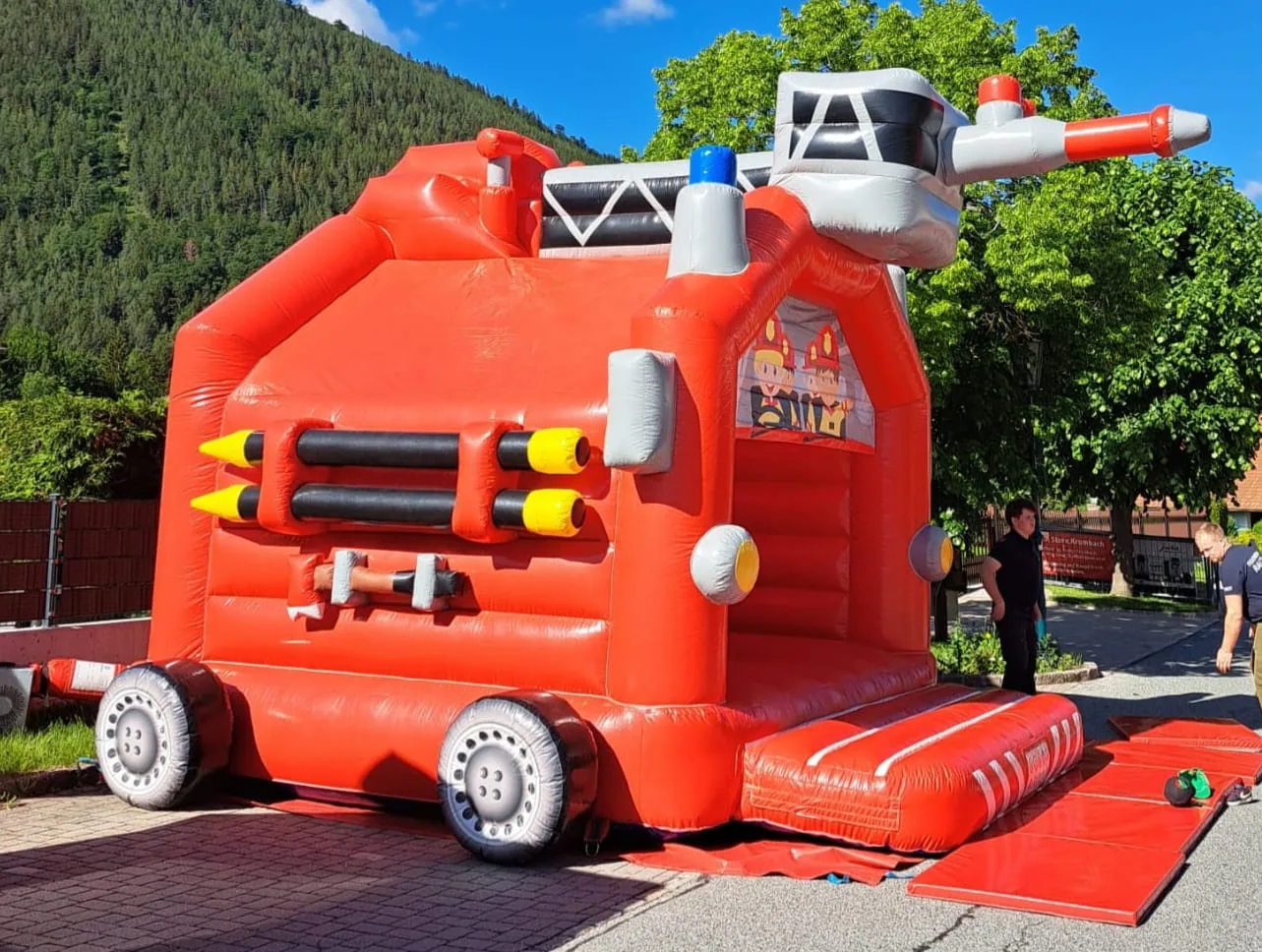 Feuerwehr Hüpfburg
